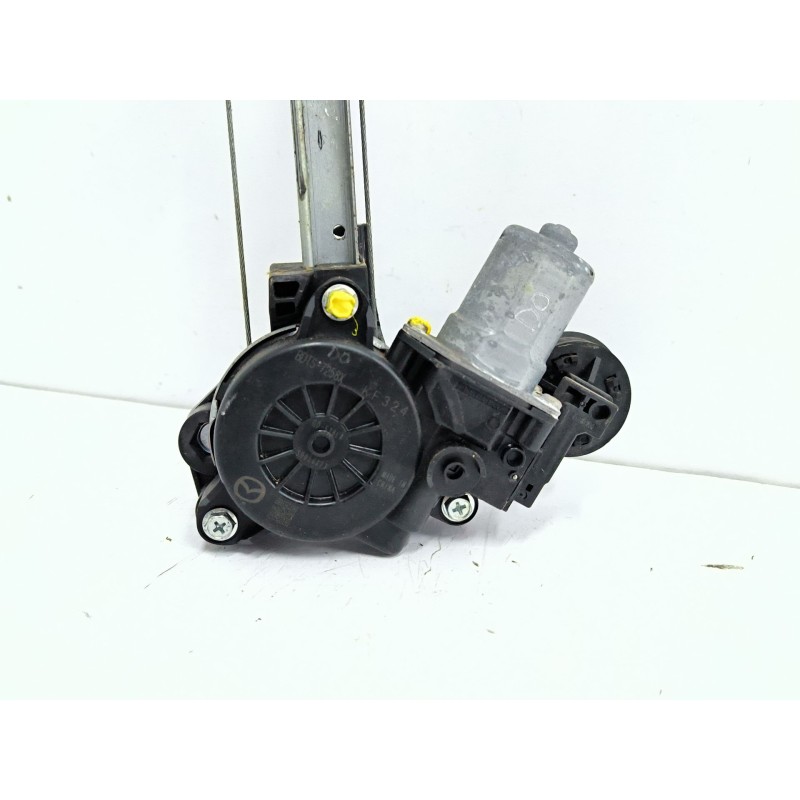 ELEVALUNAS TRASERO DERECHO