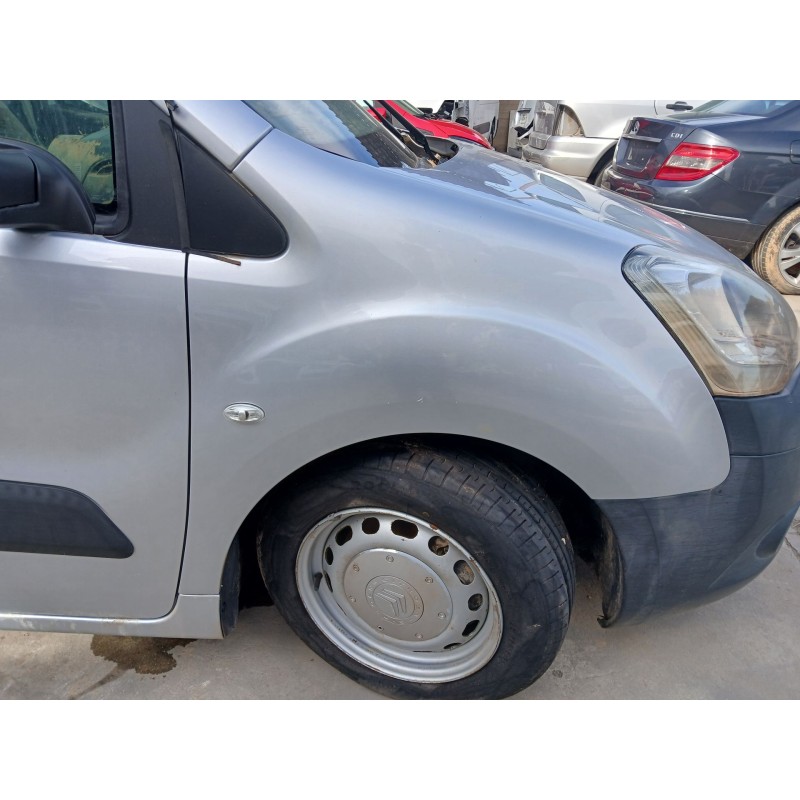 ALETA DELANTERA DERECHA