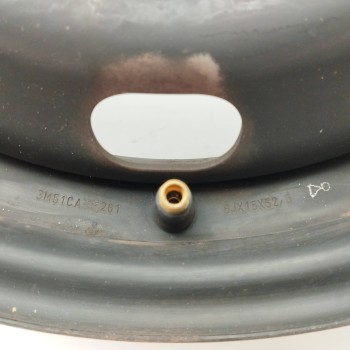 Recambio de llanta para ford focus berlina (cap) 1.6 tdci cat referencia OEM IAM 3M51CA 6JX15X52,5 5H 5X115