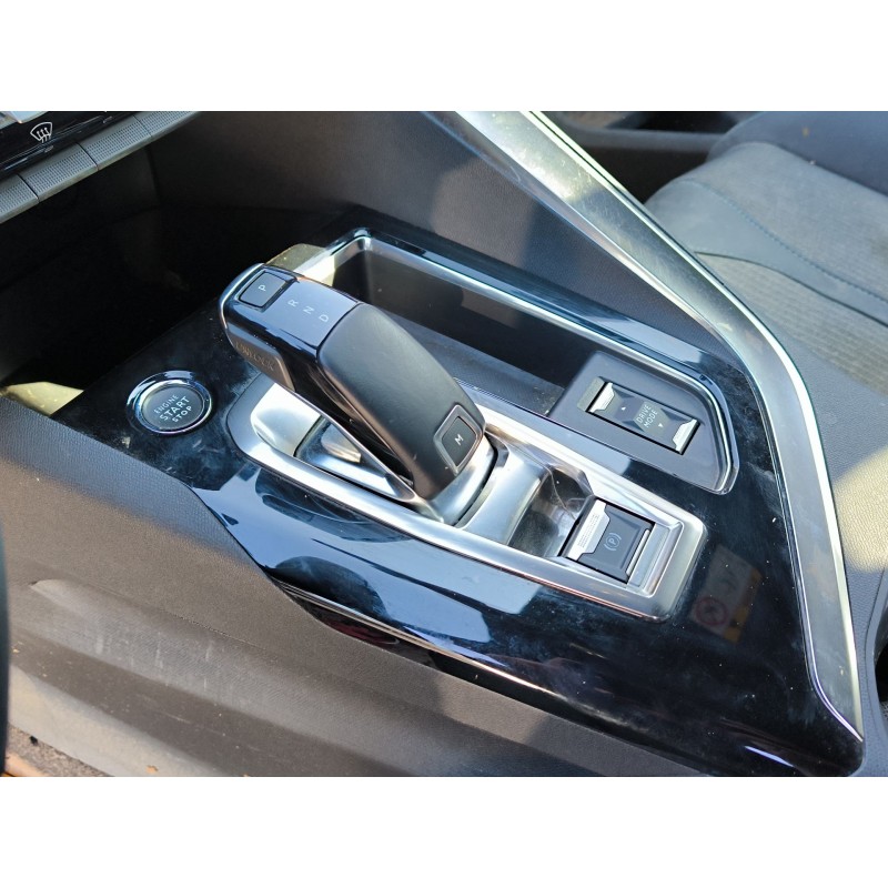 PEUGEOT 3008 II SUV (MC_, MR_, MJ_, M4_) 2023