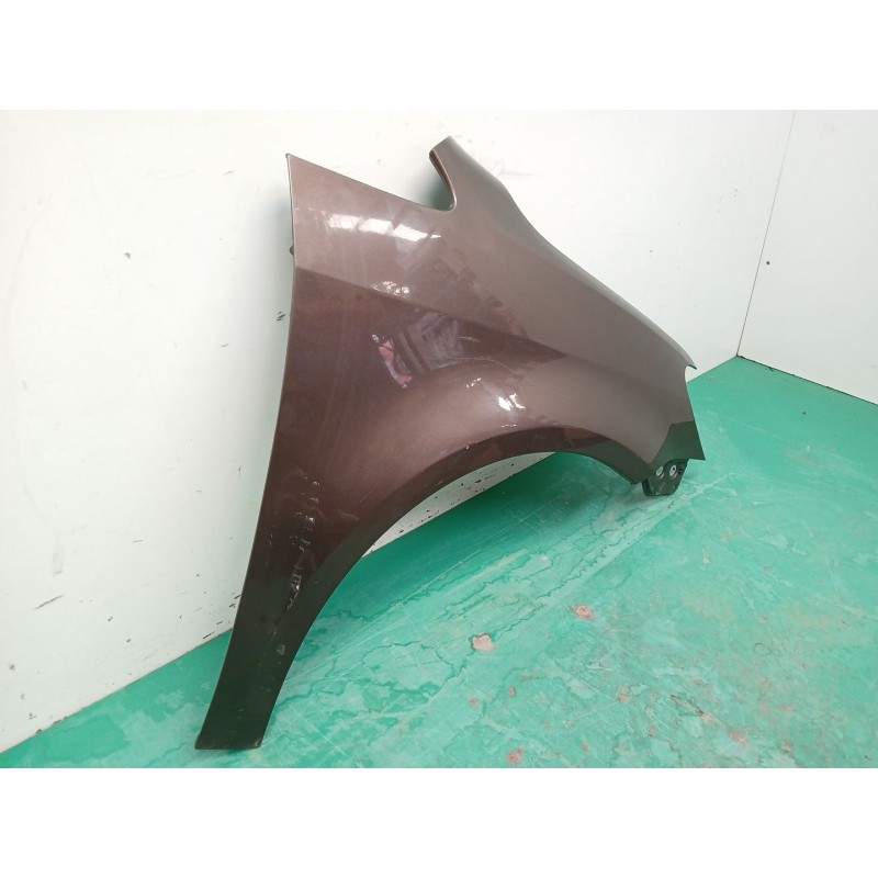 ALETA DELANTERA DERECHA