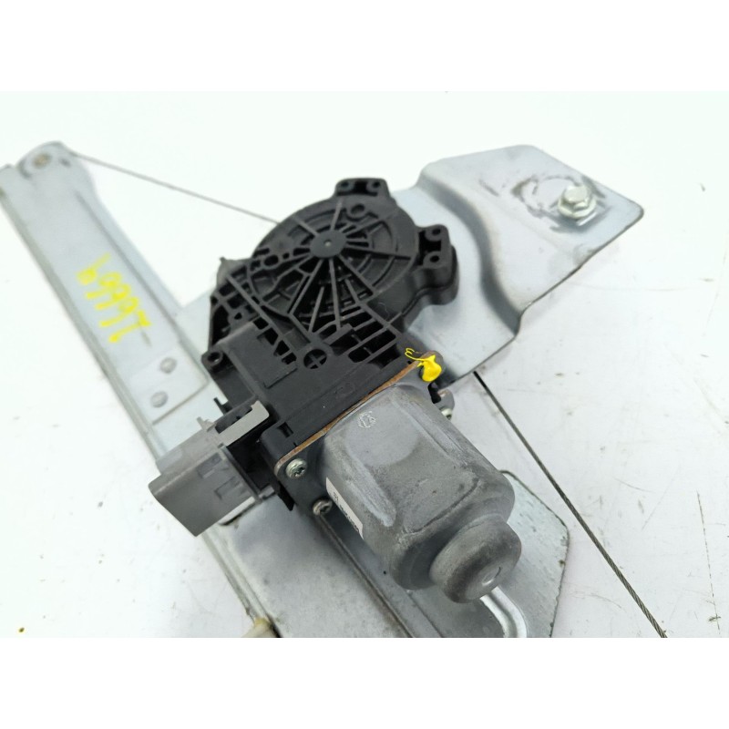 ELEVALUNAS DELANTERO IZQUIERDO 402103K