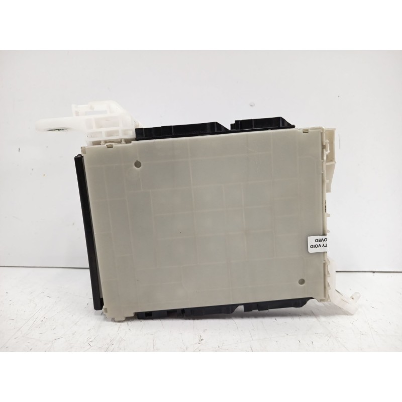 CAJA RELES / FUSIBLES