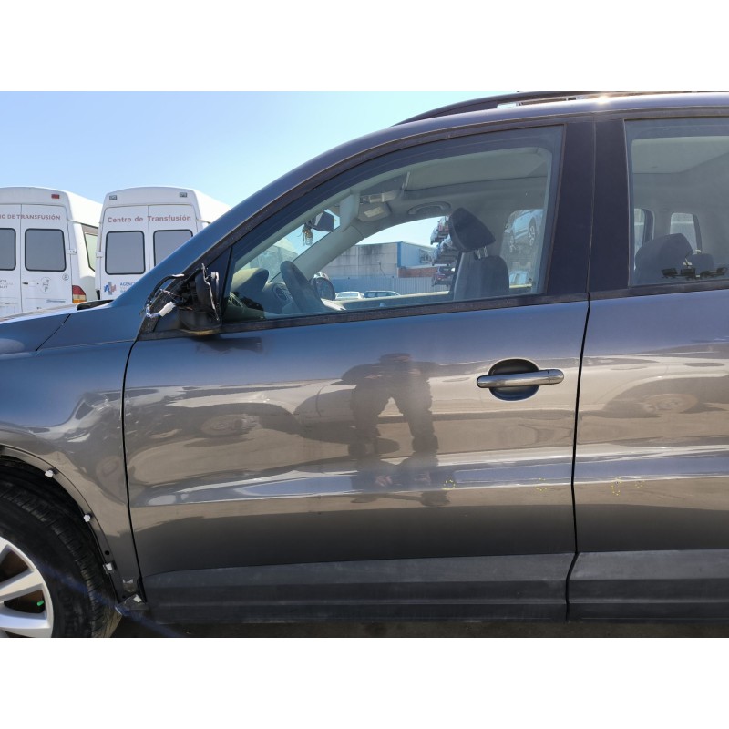 PUERTA DELANTERA IZQUIERDA