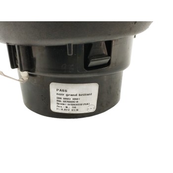 Recambio de rejilla aireadora para smart forfour 0.9 turbo cat referencia OEM IAM A4538305101 LADO DERECHO 687600261R
