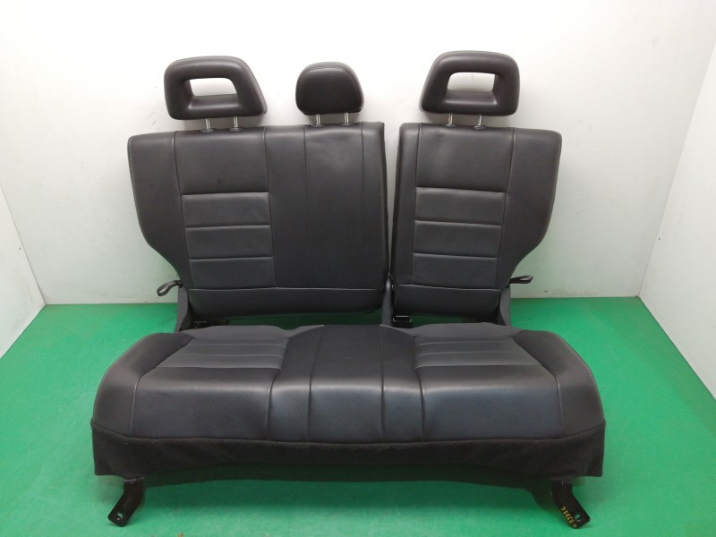 Recambio de asientos traseros para jeep compass 2.2 crd cat referencia OEM IAM Recambio de asientos traseros para jeep compass 2.2 crd cat referencia OEM IAM