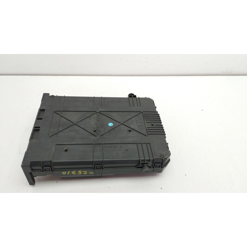 CAJA RELES / FUSIBLES