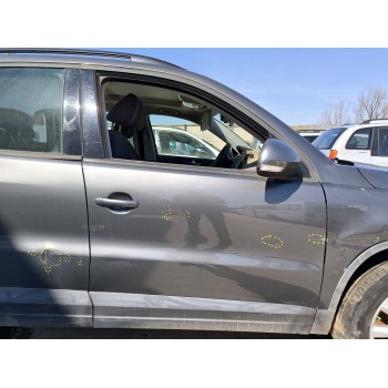 Recambio de puerta delantera derecha para volkswagen tiguan (5n_) 2.0 tdi referencia OEM IAM 5N0831056B  