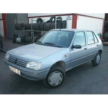peugeot 205 berlina del año 1998