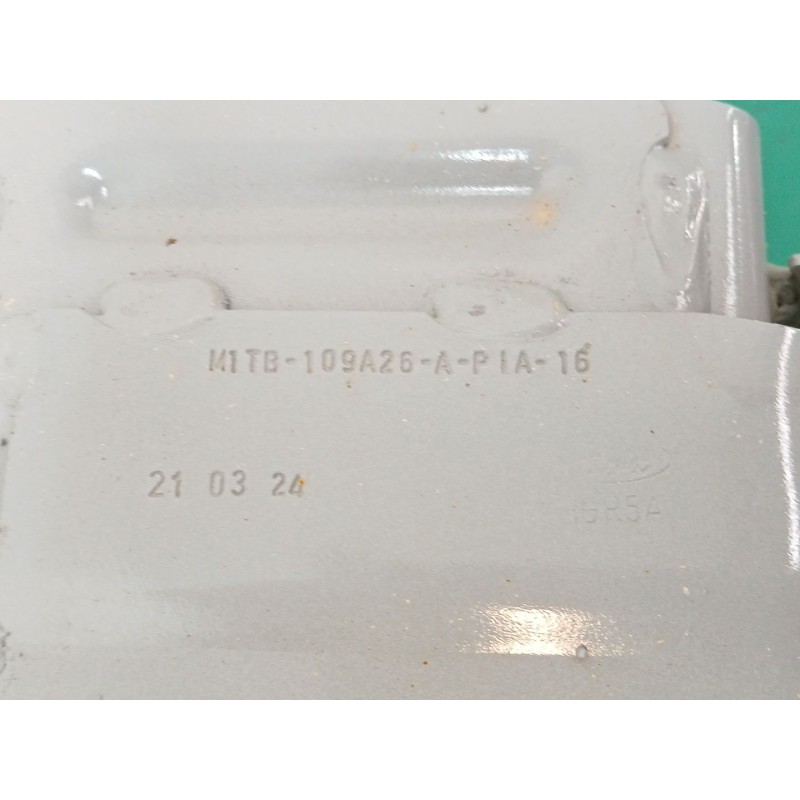 REFUERZO PARAGOLPES DELANTERO 2678374