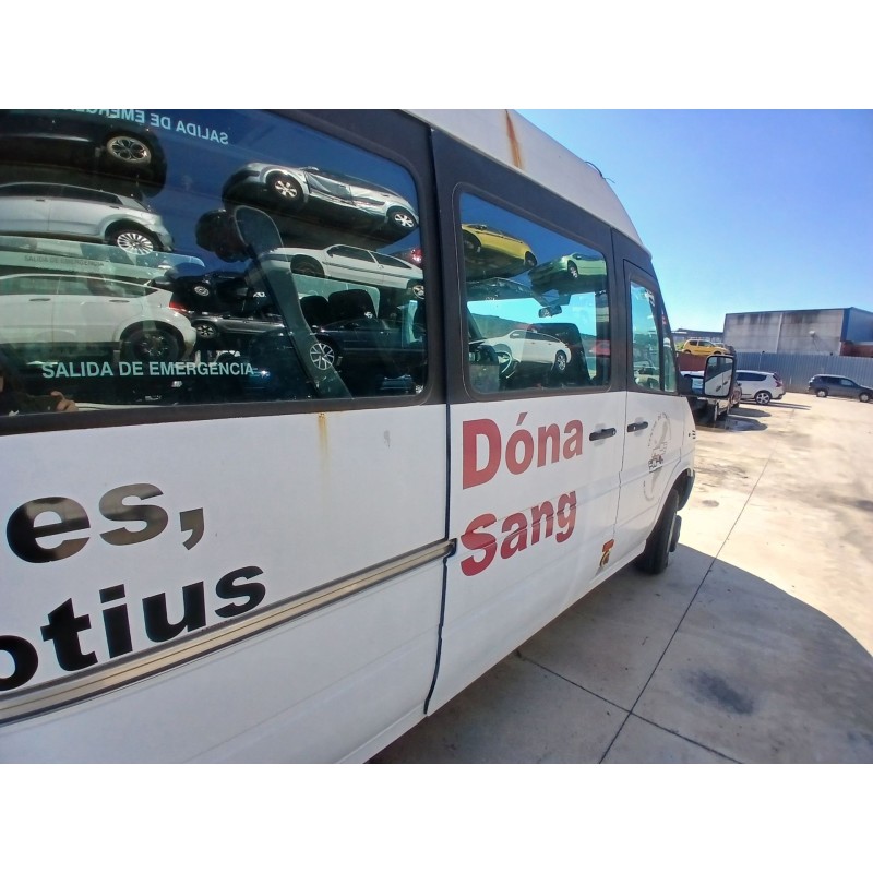 PUERTA LATERAL CORREDERA DERECHA