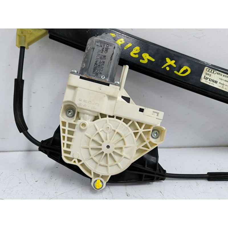 ELEVALUNAS TRASERO DERECHO