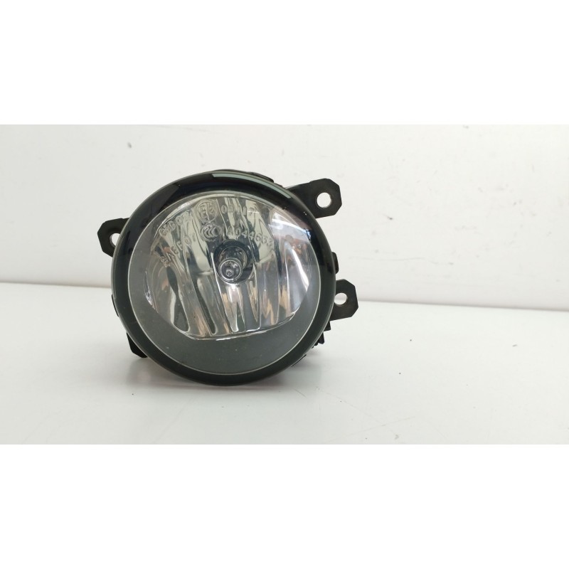 Recambio de faro antiniebla izquierdo para peugeot 301 1.6 vti 115 cambio manual 5 velocidades referencia OEM IAM   