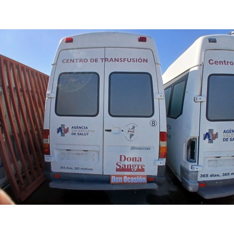 Recambio de porton trasero derecho para mercedes-benz sprinter 02.00  caja cerrada, techo elevado 2.2 cdi cat referencia OEM IAM