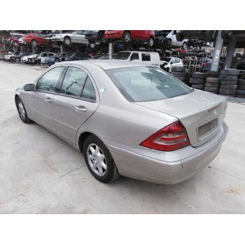 mercedes-benz clase c (w203) berlina del año 2003