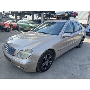 mercedes-benz clase c (w203) del año 2001