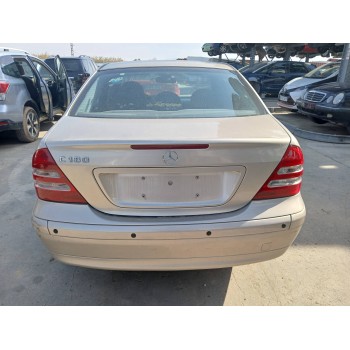 mercedes-benz clase c (w203) del año 2001