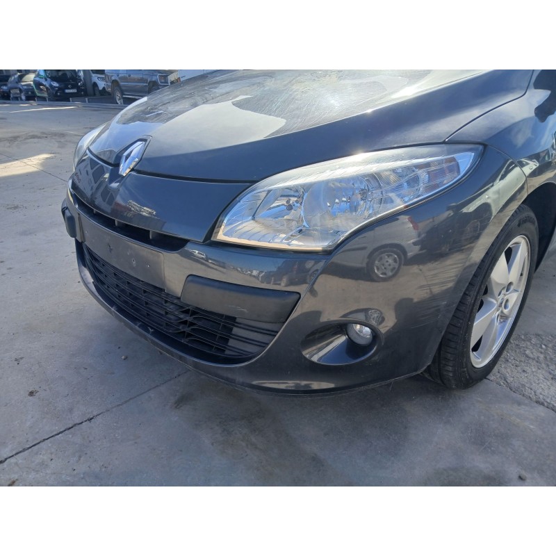 PARAGOLPES DELANTERO