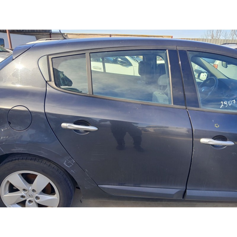 Recambio de puerta trasera derecha para renault megane iii hatchback (bz0/1_, b3_) 1.5 dci referencia OEM IAM   