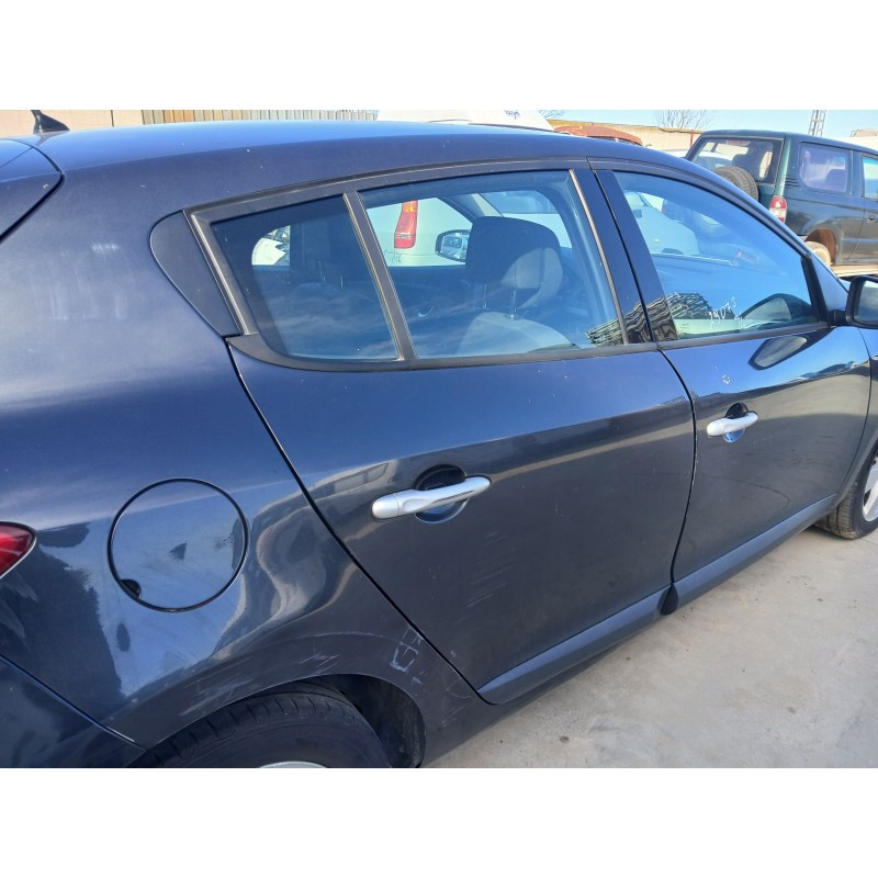 PUERTA TRASERA DERECHA