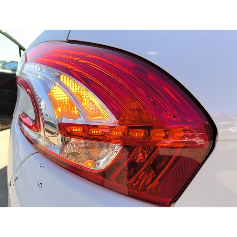 Recambio de piloto trasero izquierdo para peugeot 208 i (ca_, cc_) 1.2 vti 82 referencia OEM IAM   