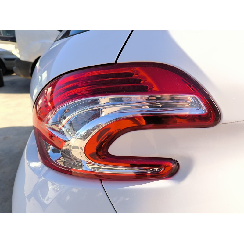 PILOTO TRASERO DERECHO