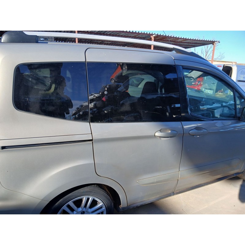 PUERTA LATERAL CORREDERA DERECHA