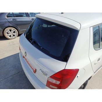 Recambio de porton trasero para skoda fabia ii (542) 1.2 referencia OEM IAM 5J6827025C  