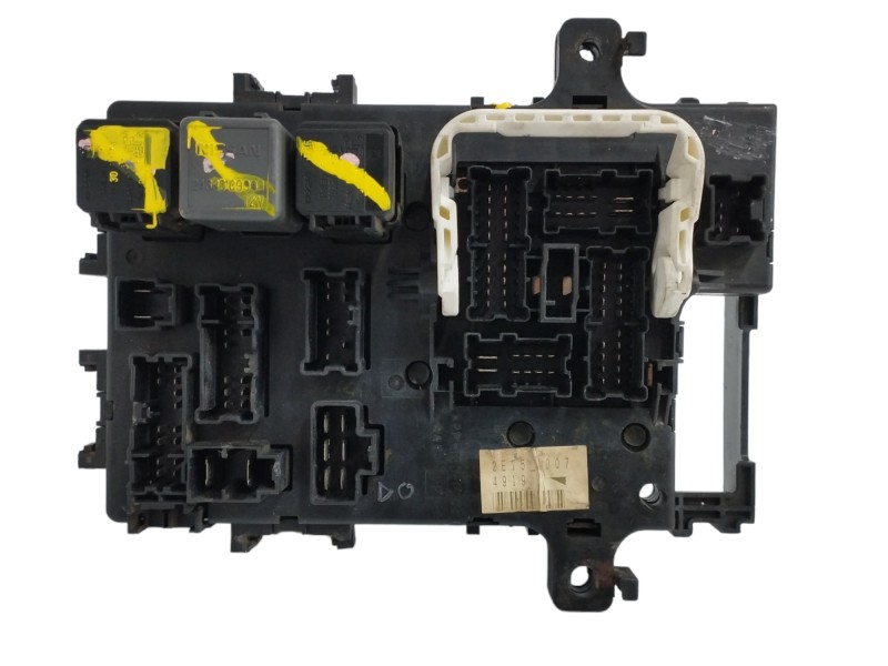 Recambio de caja reles / fusibles para nissan terrano/terrano.ii (r20) 2.7 turbodiesel referencia OEM IAM   