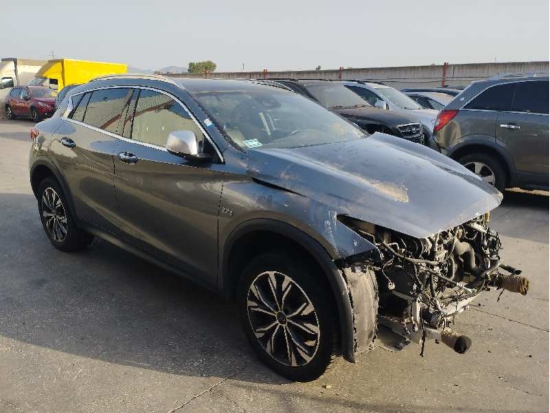 INFINITI QX30
