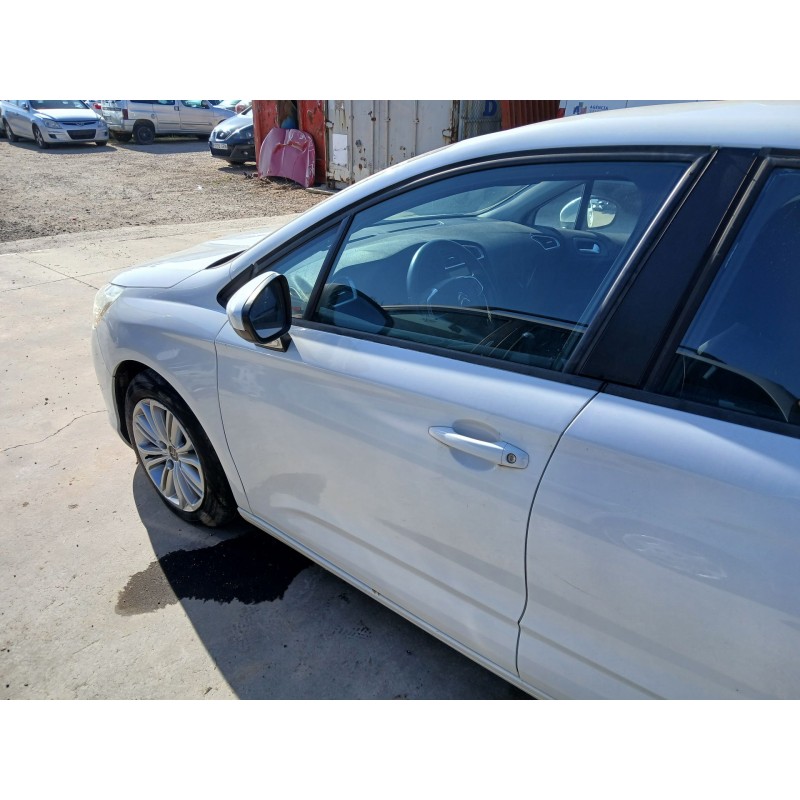 PUERTA DELANTERA IZQUIERDA