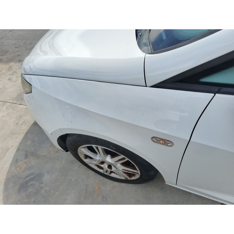 ALETA DELANTERA IZQUIERDA