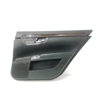 GUARNECIDO PUERTA TRASERA DERECHA A2217300870 NEGRO 