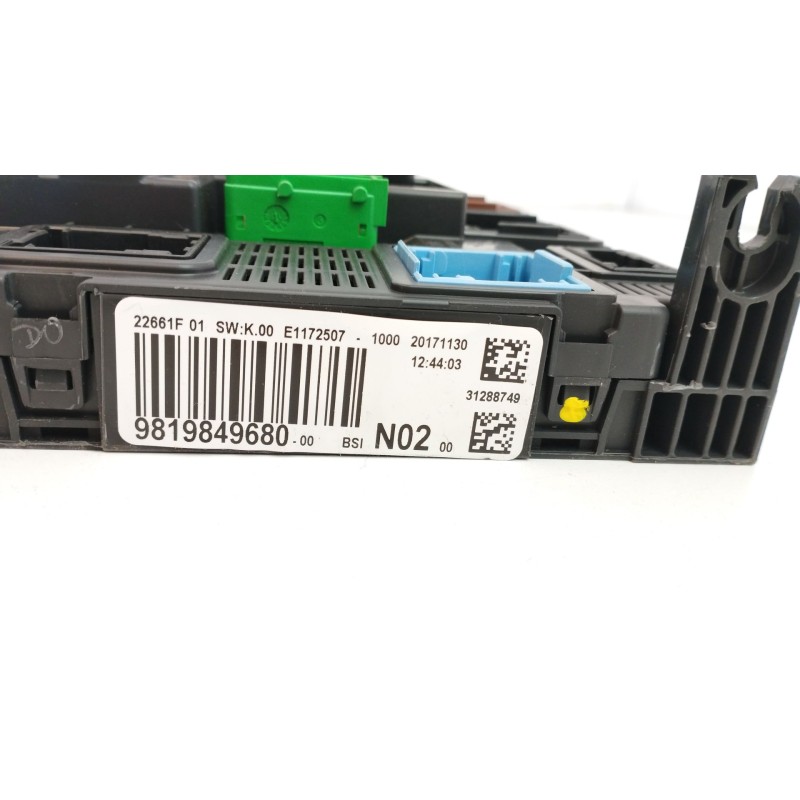 CAJA RELES / FUSIBLES