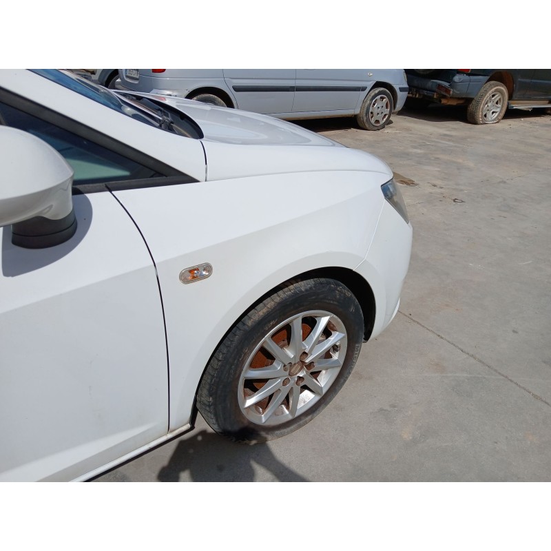 ALETA DELANTERA DERECHA