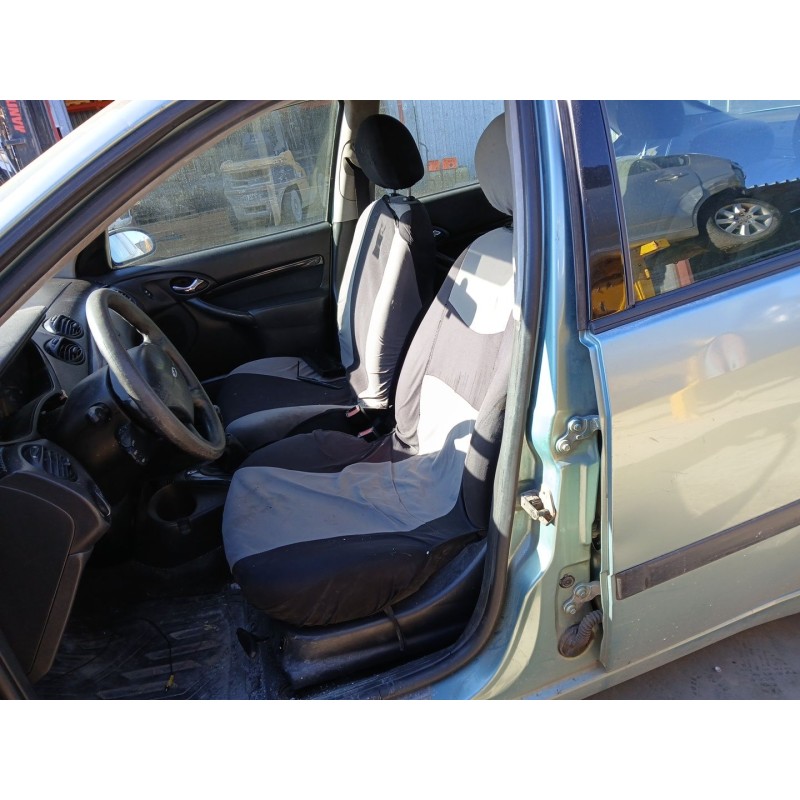 FORD FOCUS I Sedán (DFW) 2000