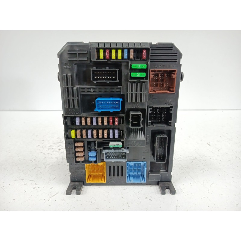 Recambio de caja reles / fusibles para opel corsa f (p2jo) 1.2 (68) referencia OEM IAM 9855665280  