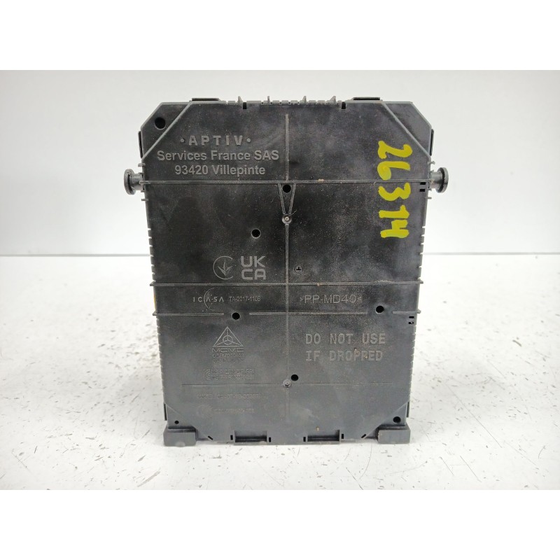 CAJA RELES / FUSIBLES