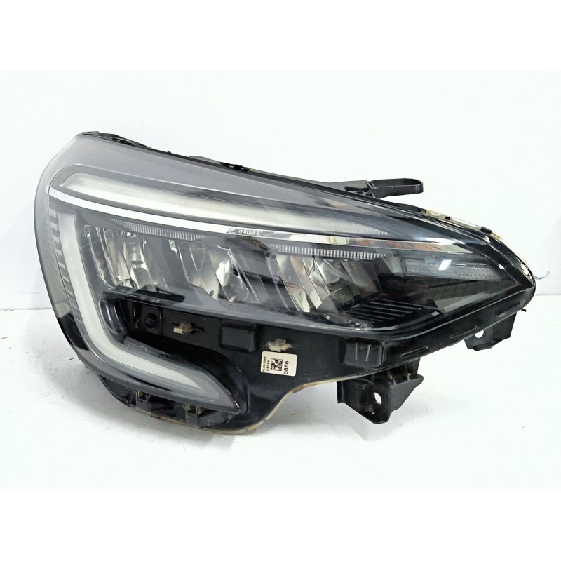 Recambio de faro derecho para renault clio v (b7_) tce 90 (b7mt) referencia OEM IAM 260109379R  