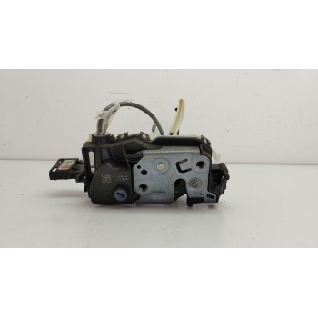 Recambio de cerradura puerta trasera izquierda para peugeot 301 1.6 vti 115 cambio manual 5 velocidades referencia OEM IAM   