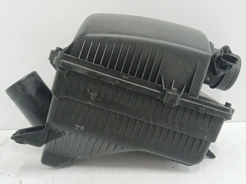 Recambio de filtro aire para kia carnival ii 2.9 crdi cat referencia OEM IAM 0K52A13320  