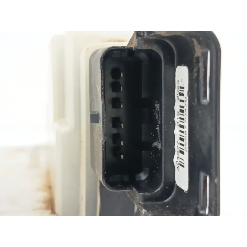 CERRADURA PUERTA TRASERA DERECHA