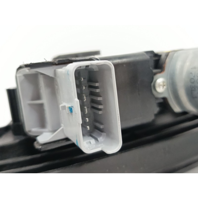 ELEVALUNAS TRASERO DERECHO 9829045280