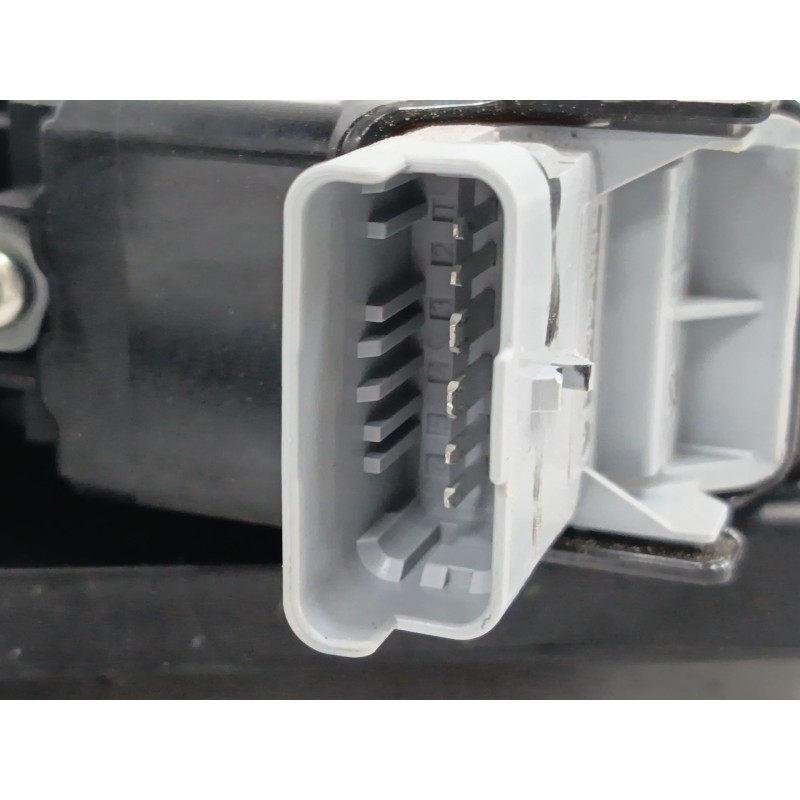 ELEVALUNAS DELANTERO IZQUIERDO 9829043780