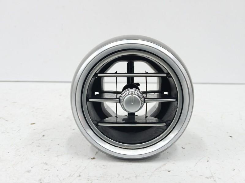 Recambio de rejilla aireadora para mercedes-benz clase c coupé (c205) c 180 (205.340) referencia OEM IAM A2058300301 Recambio de rejilla aireadora para mercedes-benz clase c coupé (c205) c 180 (205.340) referencia OEM IAM A2058300301
