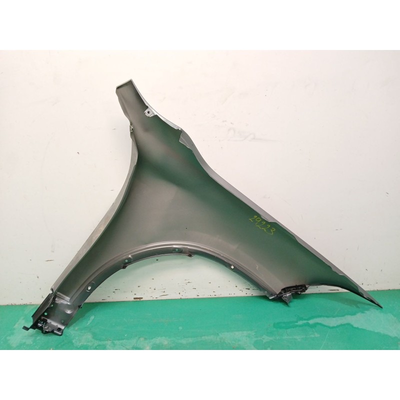 ALETA DELANTERA IZQUIERDA