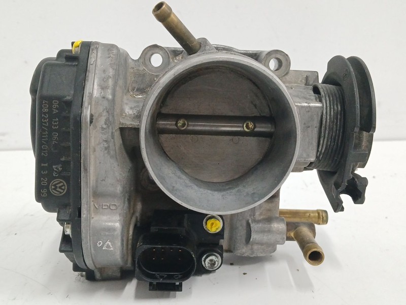 Recambio de caja mariposa para volkswagen golf iv berlina (1j1) 1.6 referencia OEM IAM 06A133064J  408237111012