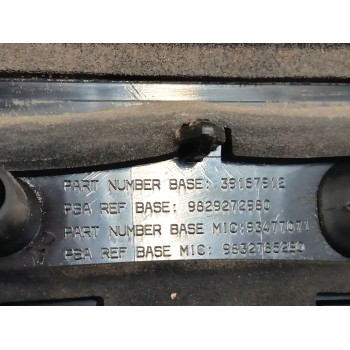 Recambio de aleron trasero para opel corsa f (p2jo) 1.2 (68) referencia OEM IAM 9829272980 9832785280 