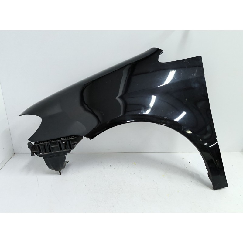 ALETA DELANTERA IZQUIERDA