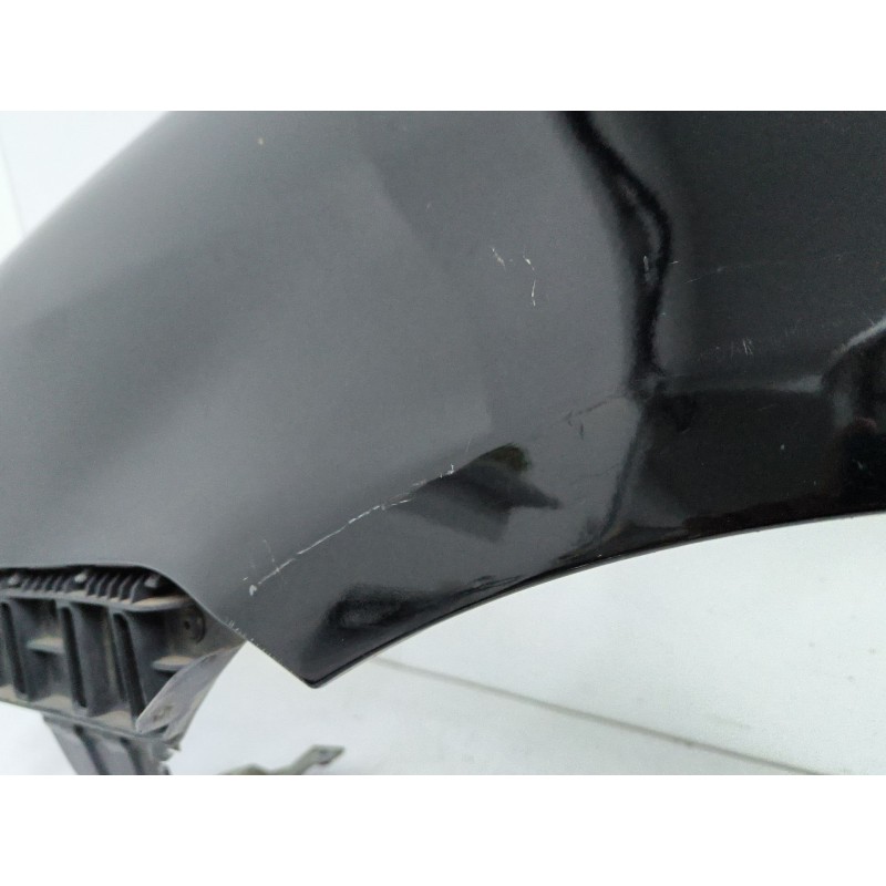 ALETA DELANTERA IZQUIERDA